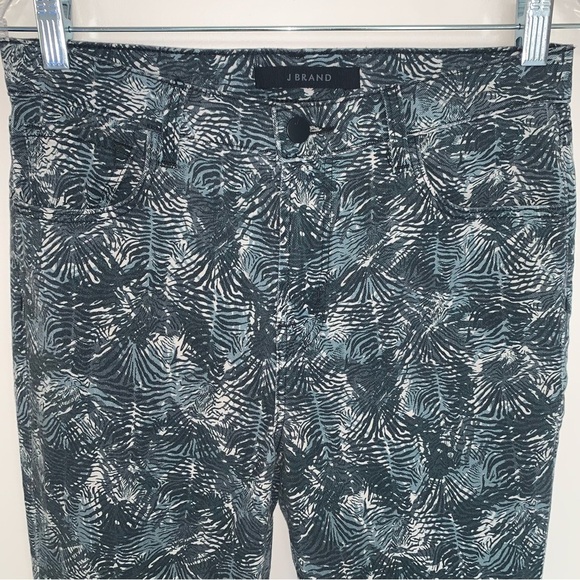 J Brand Ruby High Rise Cropped Cigarette Jeans in Cape Mountain 26 - Picture 6 of 8